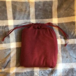 NEW - Short Stories travel blanket (RubyWine)
